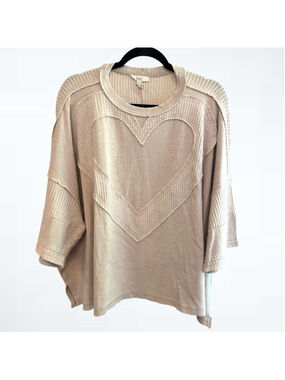 Easel Oversized Heart Patch Waffle Knit 3/4 Sleeves Top in Oatmeal Size S